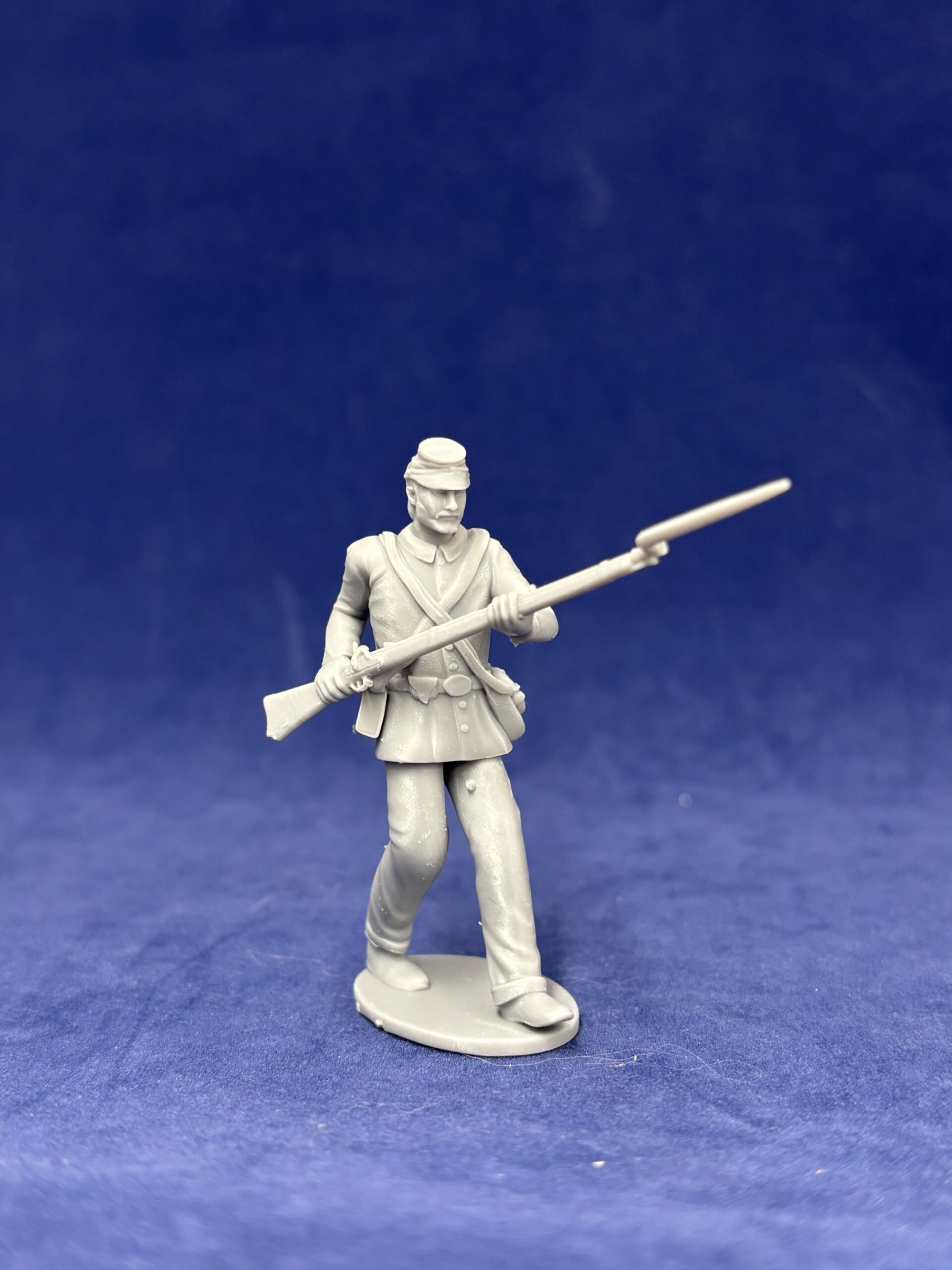soldier moving with gun in forage cap - Image 2