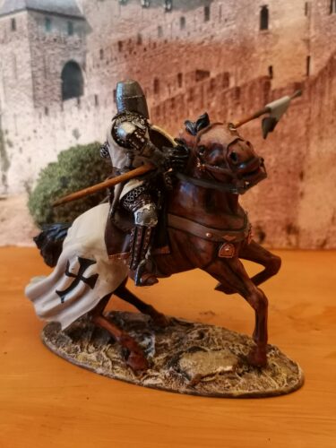 Medieval mounted knight chainmail/plate - NCM photo review