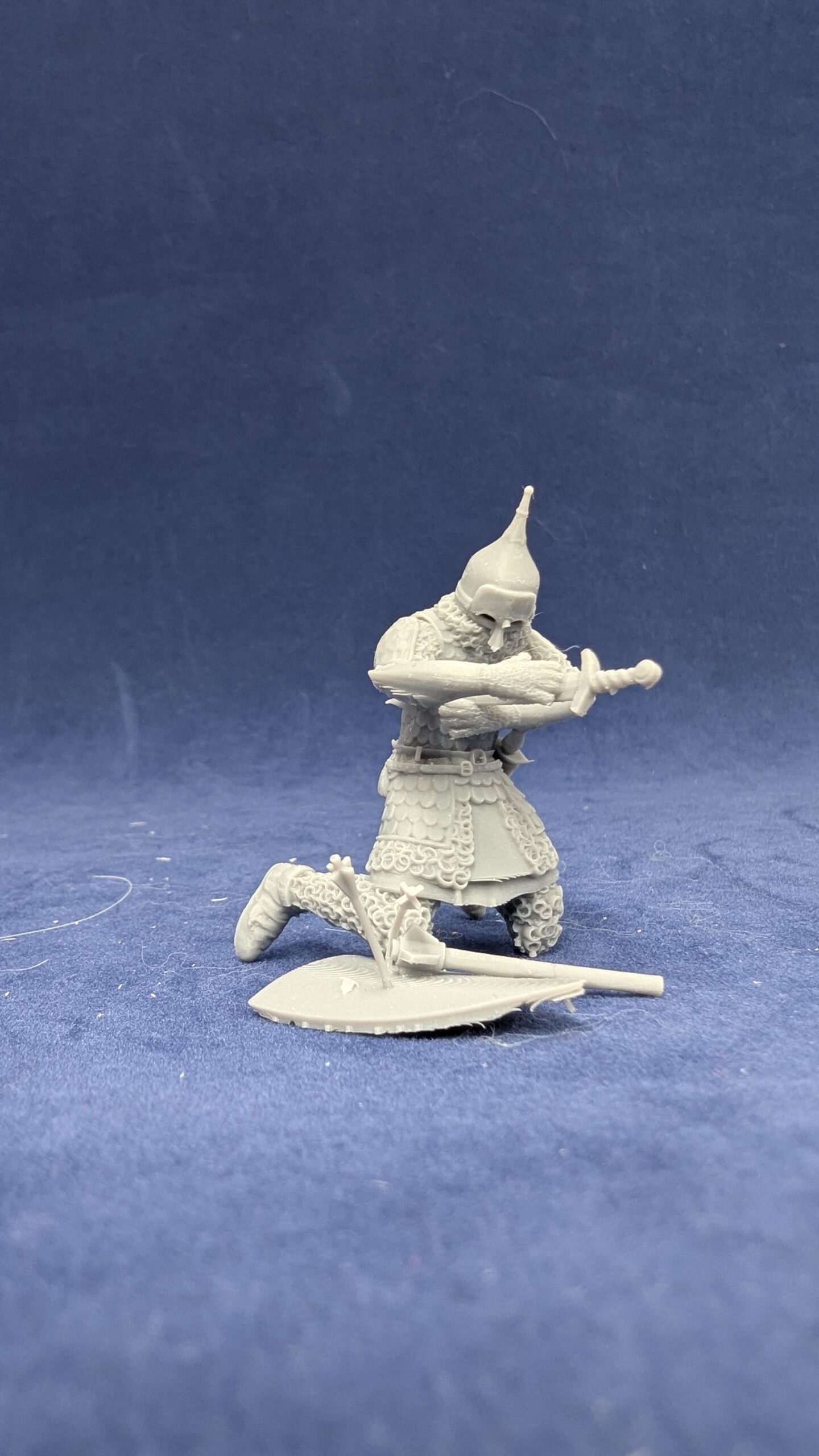 Medieval wounded Russian Knight - kneeling - NCM