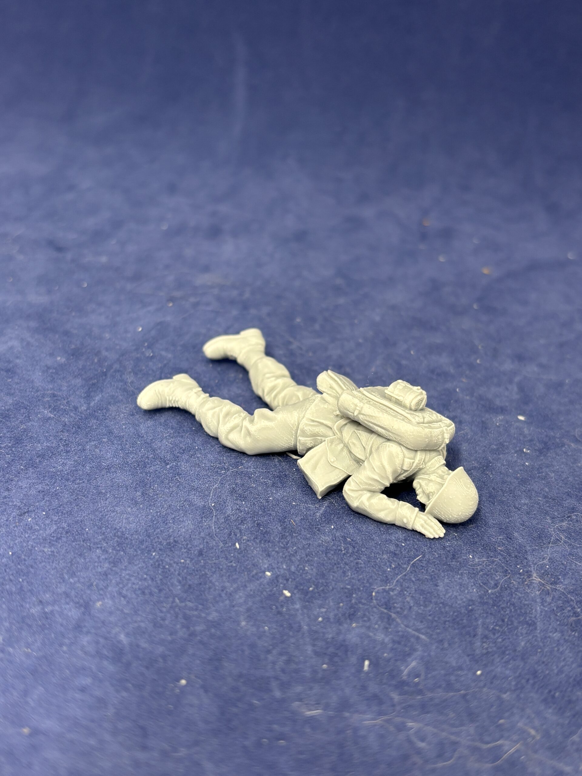Polish WW2 dead soldier laying on stomach - Image 2