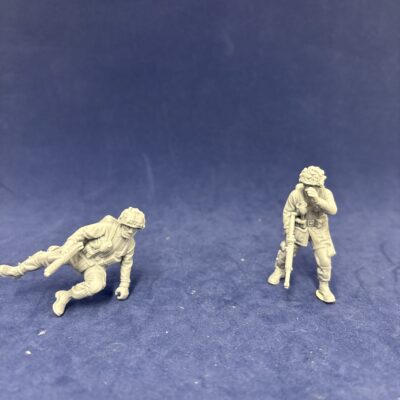 WW2 US paratroopers advance set