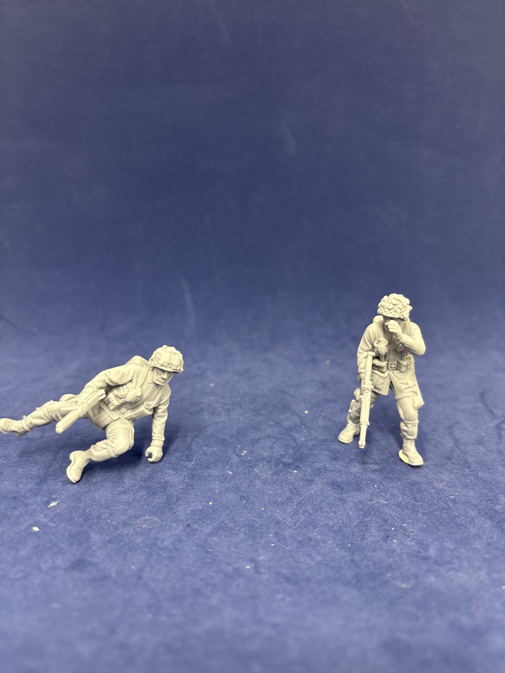 WW2 US paratroopers advance set