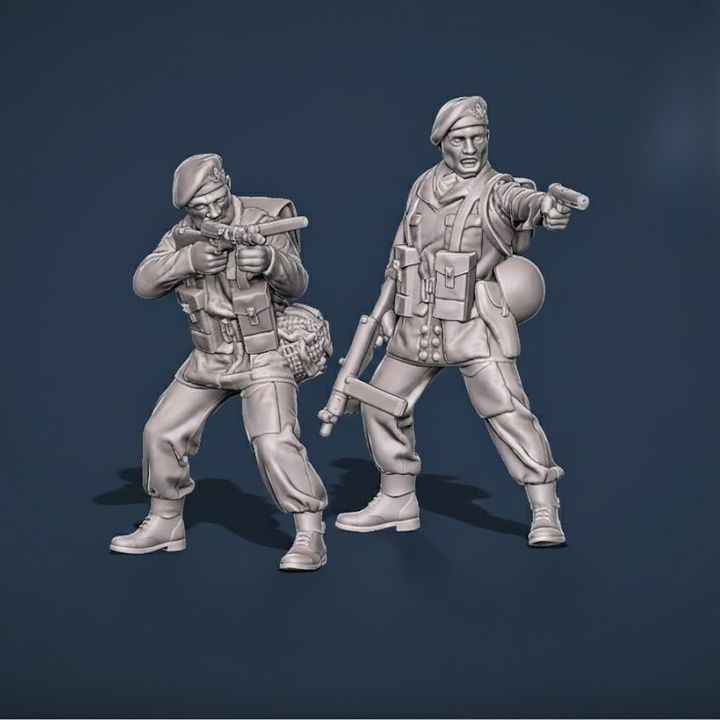 WW2 british paratroopers firing in berets set 2
