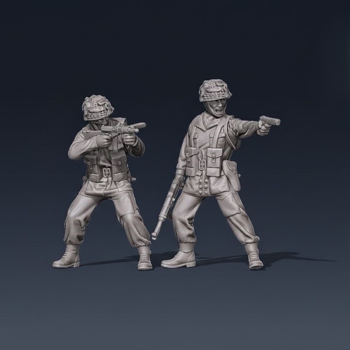 WW2 british paratroopers firing in helmets set 2